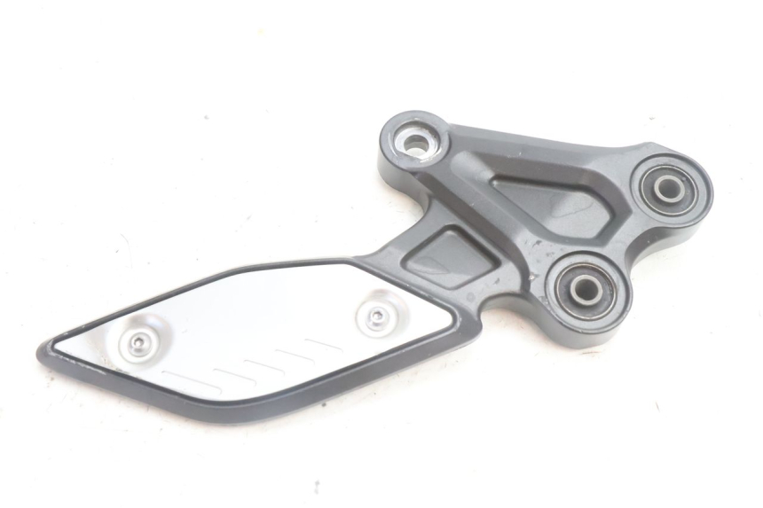 photo de SUPORTE DO DESCANSO DE PÉ DIANTEIRO ESQUERDO YAMAHA FZ8 800 (2010 - 2016) - Vista geral
