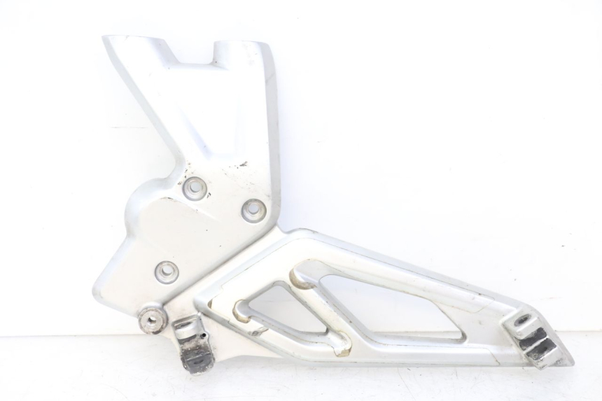 photo de SUPORTE DO DESCANSO DE PÉ DIANTEIRO ESQUERDO BMW G310 R 310 (2016 - 2020) - Vista principal