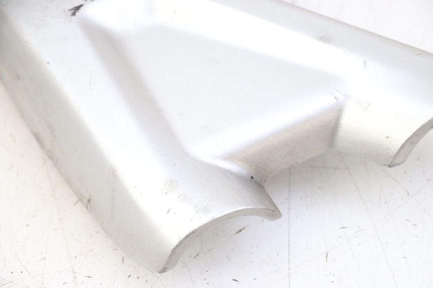 photo de SUPORTE DO DESCANSO DE PÉ DIANTEIRO ESQUERDO BMW G310 R 310 (2016 - 2020) - Pontos de fixação