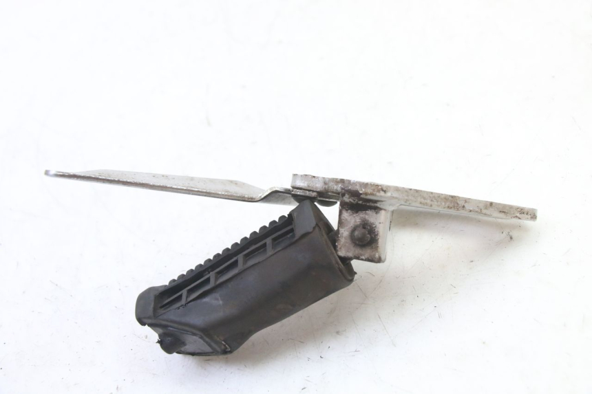 photo de SUPORTE DO DESCANSO DE PÉ DIANTEIRO ESQUERDO SUZUKI GS GSE 500 (2001 - 2003) - Marcações e referências