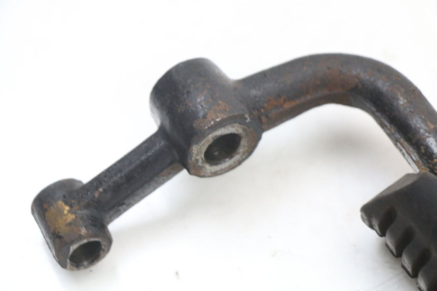 photo de SUPORTE DO DESCANSO DE PÉ DIANTEIRO ESQUERDO SUZUKI GSX E 250 (1982 - 1983) - Vista geral