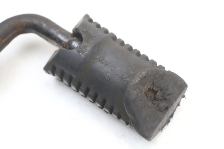 photo de SUPORTE DO DESCANSO DE PÉ DIANTEIRO ESQUERDO SUZUKI GSX E 250 (1982 - 1983) - Pontos de fixação