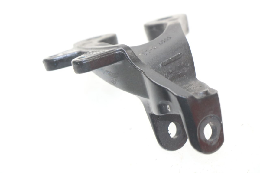 photo de SUPORTE DO DESCANSO DE PÉ DIANTEIRO ESQUERDO SUZUKI GSX-R GSXR K16 1000 (2012 - 2016) - Detalhe da peça