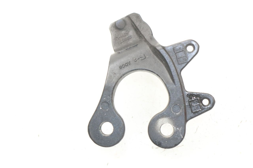 photo de SUPORTE DO DESCANSO DE PÉ DIANTEIRO ESQUERDO SUZUKI GSX-R GSXR K16 1000 (2012 - 2016) - Zoom do estado de desgaste