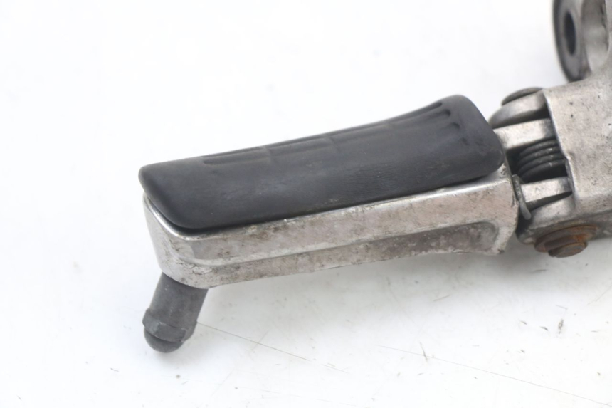 photo de SUPORTE DO DESCANSO DE PÉ DIANTEIRO ESQUERDO HONDA CBR F 1000 (1993 - 1996) - Detalhe da peça