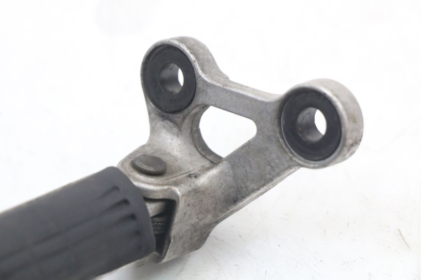 photo de SUPORTE DO DESCANSO DE PÉ DIANTEIRO ESQUERDO HONDA CBR F 1000 (1993 - 1996) - Ampliação técnica