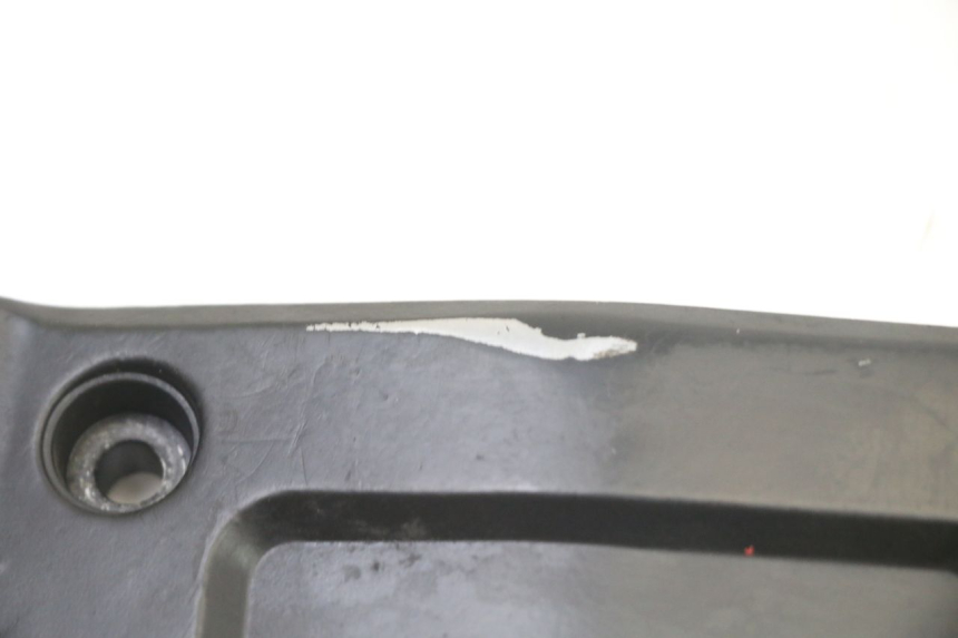 photo de SUPORTE DO DESCANSO DE PÉ DIANTEIRO ESQUERDO BMW K 75 RT 750 (1989 - 1997) - Zoom do estado de desgaste
