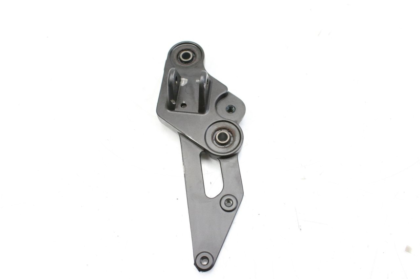 photo de SUPORTE DO DESCANSO DE PÉ DIANTEIRO ESQUERDO YAMAHA MT-07 MT07 700 (2018 - 2020) - Detalhe da peça