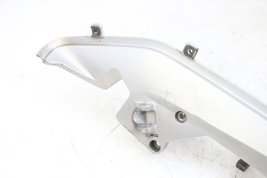 photo de SUPORTE DO DESCANSO DE PÉ DIANTEIRO ESQUERDO BMW R RT ABS 1200 (2010 - 2014) - Marcações e referências
