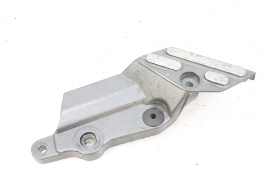 photo de SUPORTE DO DESCANSO DE PÉ DIANTEIRO ESQUERDO TRIUMPH SPRINT 900 (1995 - 1998) - Vista principal
