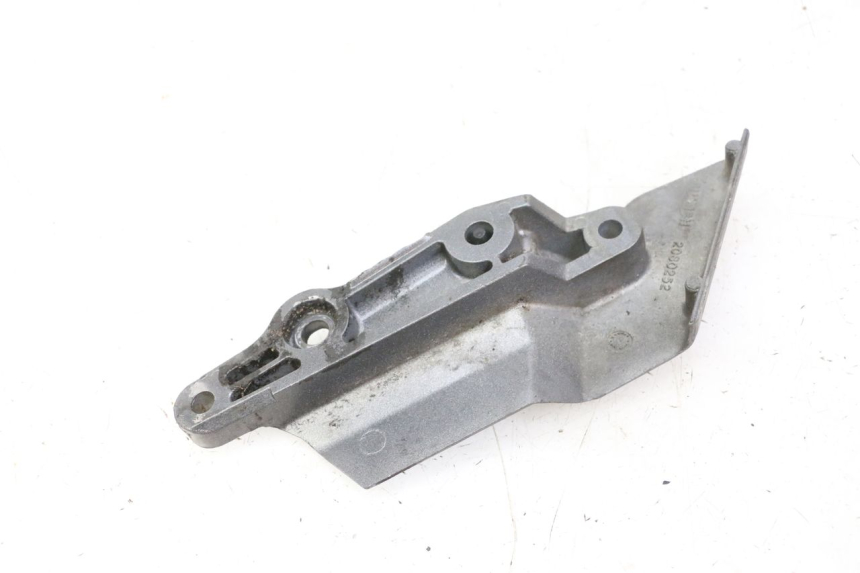 photo de SUPORTE DO DESCANSO DE PÉ DIANTEIRO ESQUERDO TRIUMPH SPRINT 900 (1995 - 1998) - Detalhe da peça