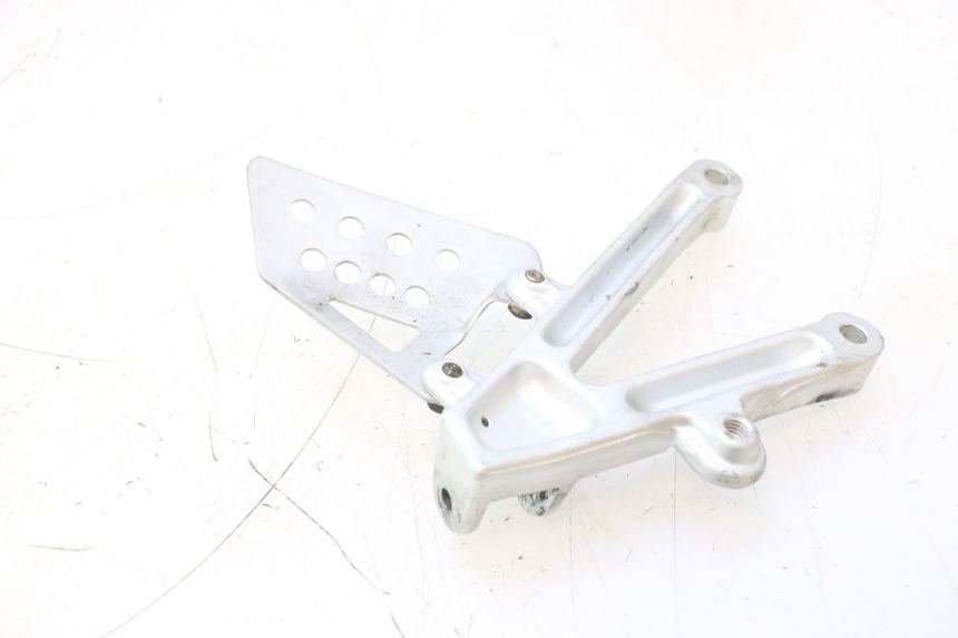 photo de PLACA DO DESCANSO DE PÉ DIANTEIRO ESQUERDO DUCATI SS IE DS CARENEE 1000 (2002 - 2006) - Ampliação técnica