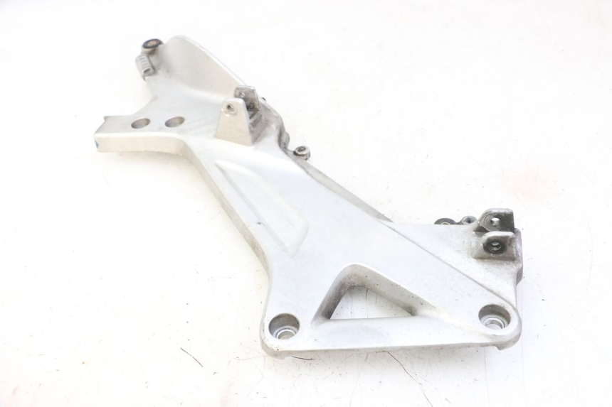 photo de SUPORTE DO DESCANSO DE PÉ DIANTEIRO ESQUERDO HONDA ST PAN EUROPEAN 1300 (2002 - 2013) - Zoom do estado de desgaste