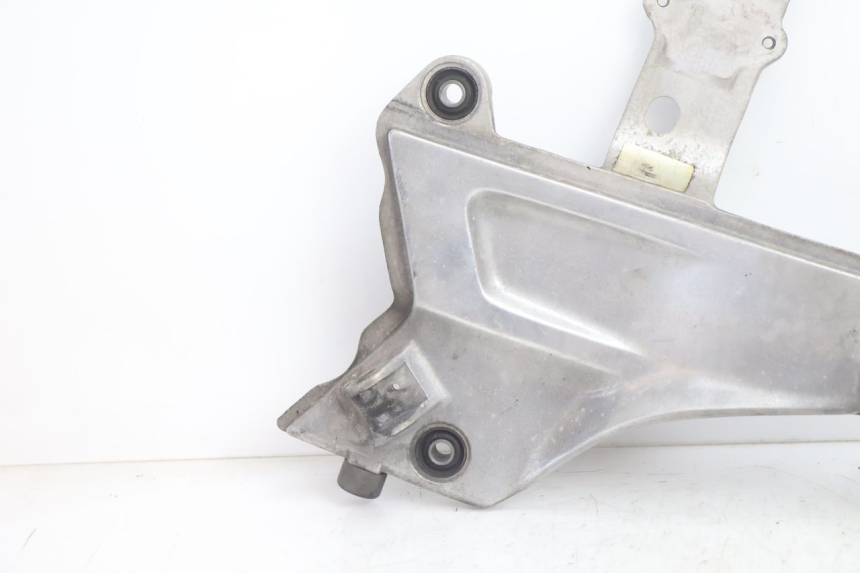 photo de PLACA DO DESCANSO DO PÉ DIANTEIRO ESQUERDO HONDA ST PAN EUROPEAN 1100 (1990 - 2002) - Detalhe da peça