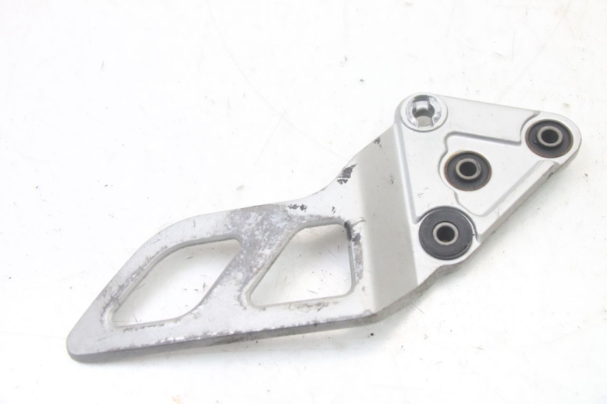 photo de SUPORTE DO DESCANSO DE PÉ DIANTEIRO ESQUERDO SUZUKI GSX F GSXF 650 (2007 - 2015) - Outro ângulo de visão