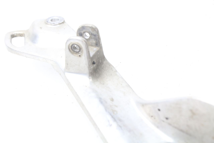 photo de SUPORTE DO DESCANSO DE PÉ DIANTEIRO ESQUERDO YAMAHA TDM ABS 900 (2002 - 2014) - Pontos de fixação