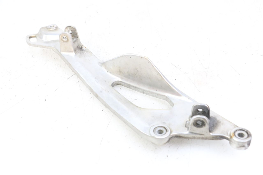 photo de SUPORTE DO DESCANSO DE PÉ DIANTEIRO ESQUERDO YAMAHA TDM ABS 900 (2002 - 2014) - Pontos de fixação