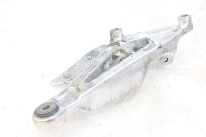 photo de SUPORTE DO DESCANSO DE PÉ DIANTEIRO ESQUERDO YAMAHA XJN DIVERSION 600 (2000 - 2003) - Outro ângulo de visão