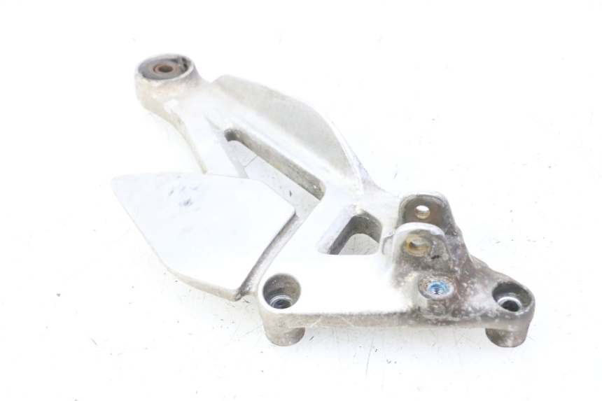 photo de SUPORTE DO DESCANSO DE PÉ DIANTEIRO ESQUERDO YAMAHA XJN DIVERSION 600 (2000 - 2003) - Pontos de fixação