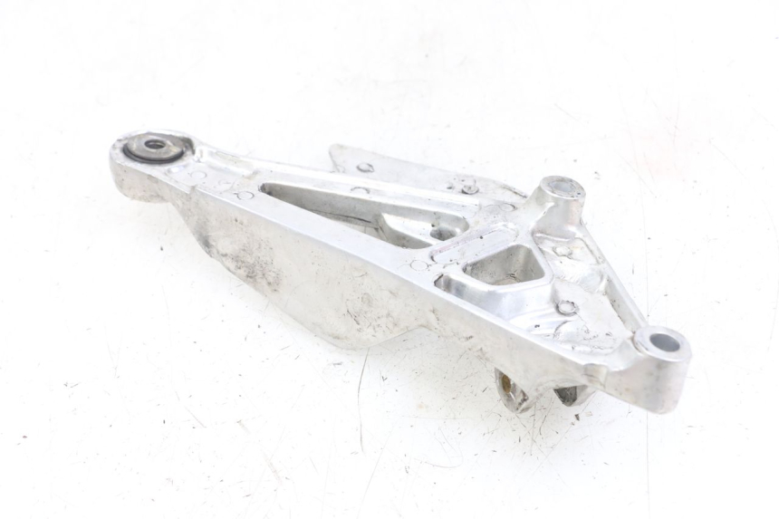 photo de SUPORTE DO DESCANSO DE PÉ DIANTEIRO ESQUERDO YAMAHA XJS DIVERSION 600 (1997 - 1999) - Zoom do estado de desgaste