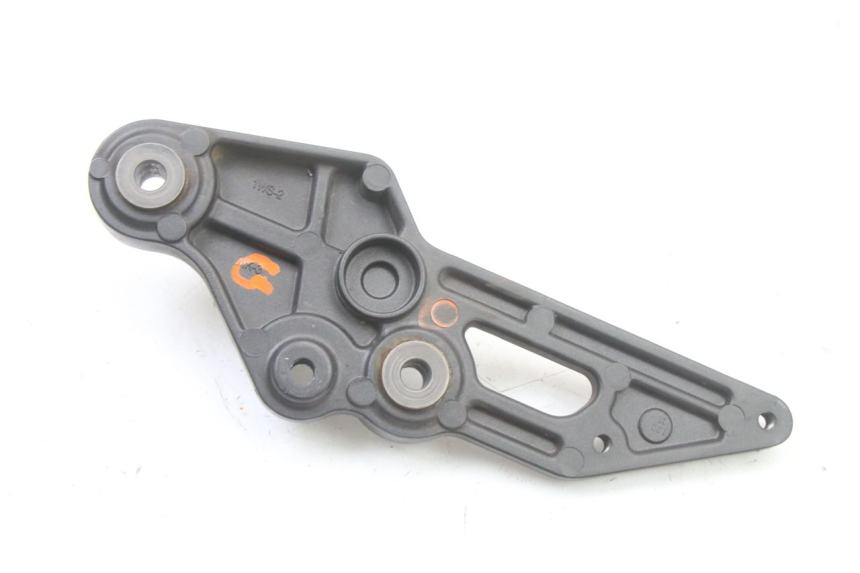 photo de SUPORTE DO DESCANSO DE PÉ DIANTEIRO ESQUERDO YAMAHA TRACER 7 700 (2020 - 2024) - Zoom do estado de desgaste