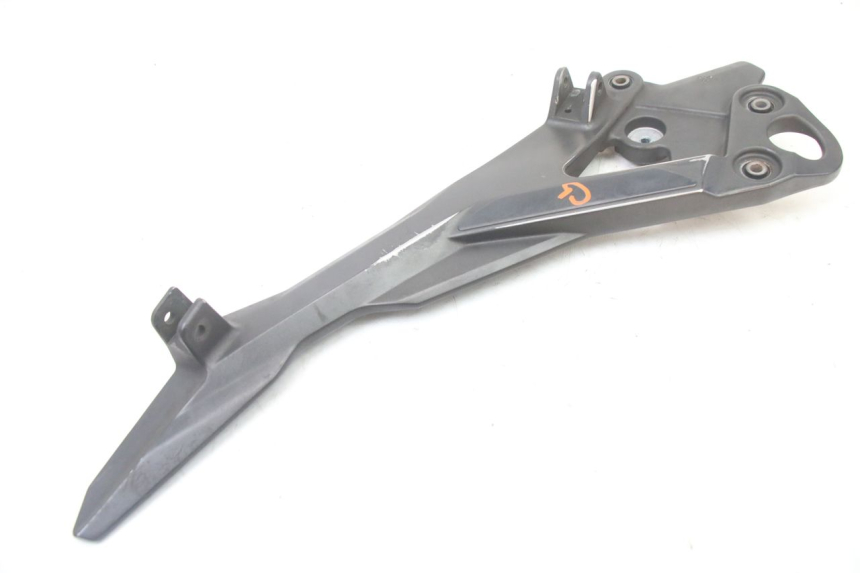 photo de SUPORTE DO DESCANSO DE PÉ DIANTEIRO ESQUERDO YAMAHA XJ6 600 (2008 - 2016) - Ampliação técnica