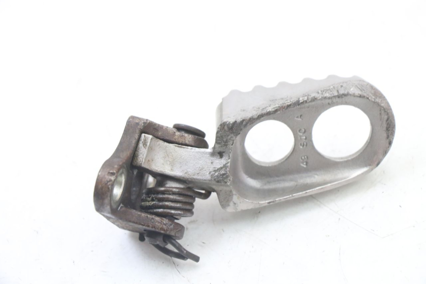 photo de SUPORTE DO DESCANSO DE PÉ DIANTEIRO ESQUERDO YAMAHA YZ 125 (2006 - 2016) - Vista geral