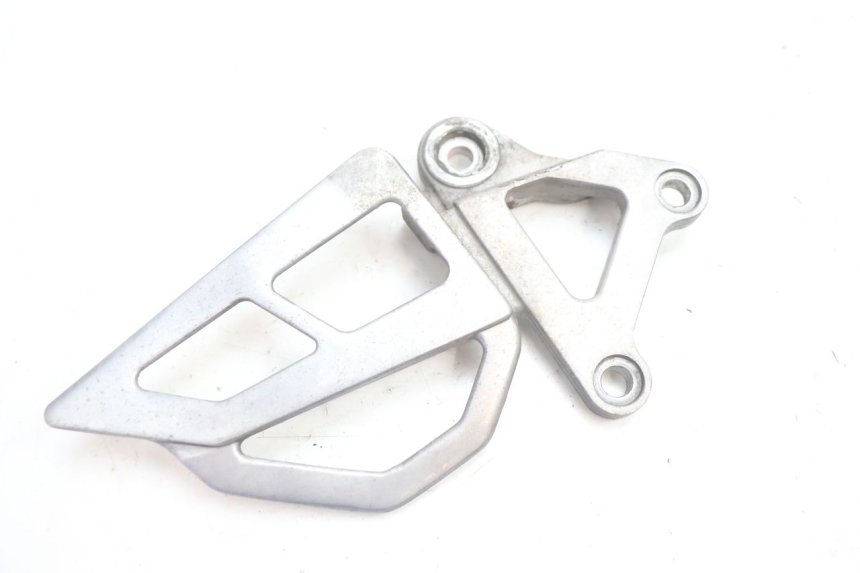 photo de SUPORTE DO DESCANSO DE PÉ DIANTEIRO ESQUERDO KAWASAKI ZX-6R ZX6R 600 (1995 - 1997) - Outro ângulo de visão