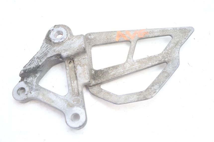 photo de SUPORTE DO DESCANSO DE PÉ DIANTEIRO ESQUERDO KAWASAKI ZX-6R ZX6R 600 (1995 - 1997) - Vista geral