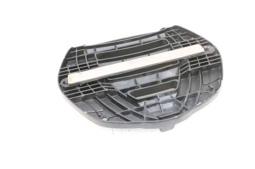photo de BASE PARA BAÚL TOP CASE SUZUKI DL V STROM 1000 (2002 - 2007) - Detalhe da peça