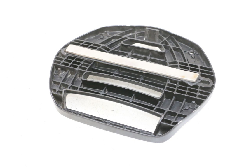 photo de BASE PARA BAÚL TOP CASE SUZUKI DL V STROM 1000 (2002 - 2007) - Zoom do estado de desgaste
