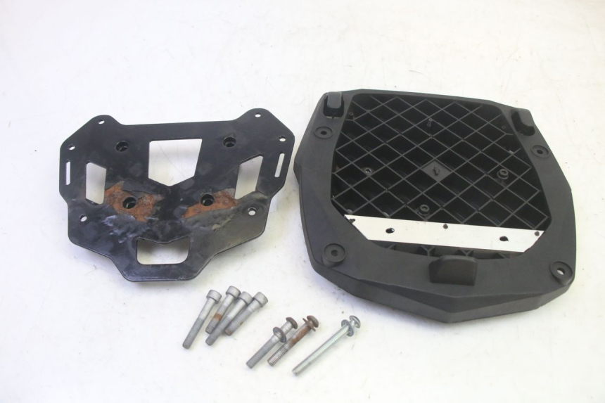 photo de BASE PARA BAÚL TOP CASE PIAGGIO MP3 HPE 350 (2018 - 2020) - Vista principal