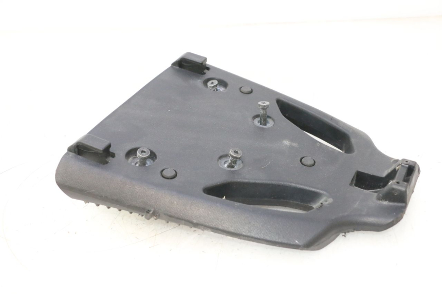photo de PLACA TOP CASE PIAGGIO MP3 HPE 530 (2022 - 2026) - Vista do produto