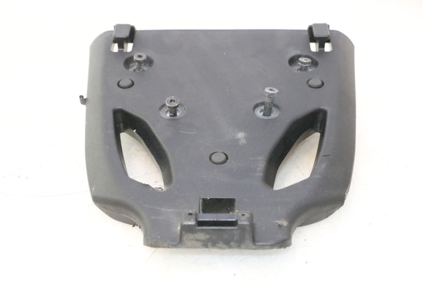 photo de PLACA TOP CASE PIAGGIO MP3 HPE 530 (2022 - 2026) - Vista geral