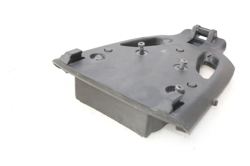 photo de PLACA TOP CASE PIAGGIO MP3 HPE 530 (2022 - 2026) - Peça verificada