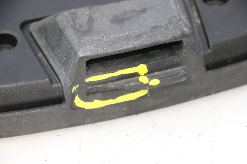 photo de PLACA DE TOP CASE PIAGGIO MP3 500 (2016 - 2018) - Detalhes característicos