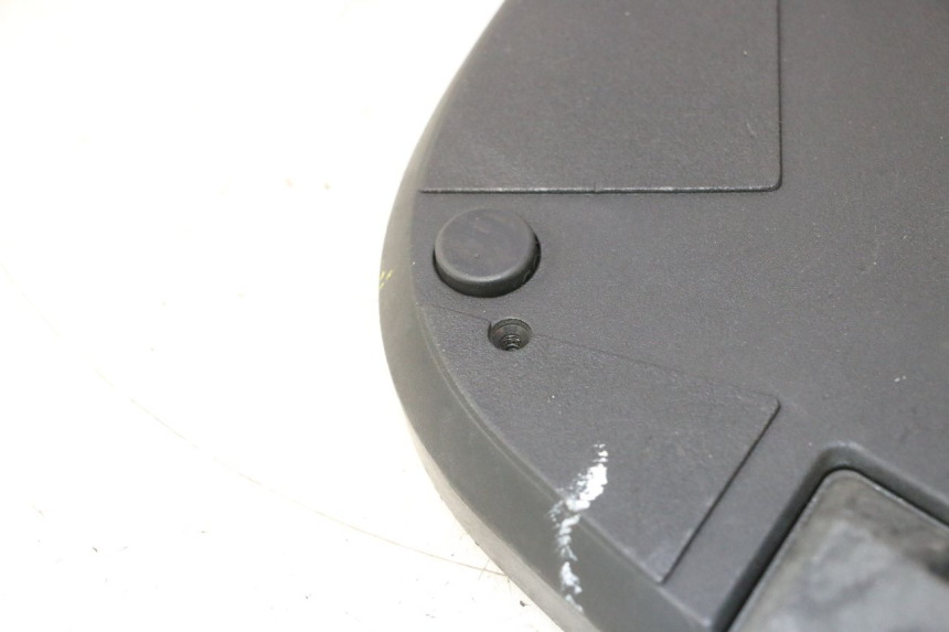 photo de PLACA DE TOP CASE PIAGGIO MP3 500 (2016 - 2018) - Outro ângulo de visão