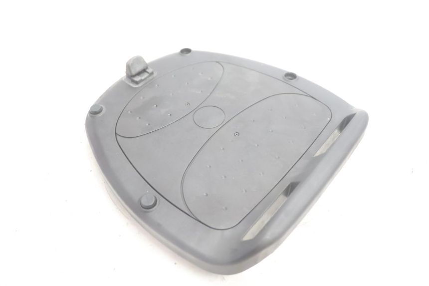 photo de PLACA DE TOP CASE PEUGEOT SATELIS 125 (2013 - 2018) - Ampliação técnica