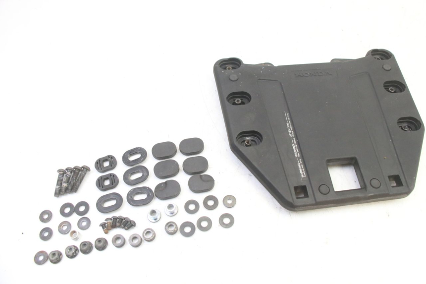 photo de PLACA PARA TOP CASE HONDA ST PAN EUROPEAN 1300 (2002 - 2013) - Vista principal