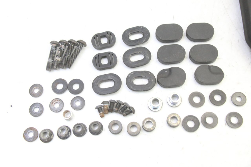 photo de PLACA PARA TOP CASE HONDA ST PAN EUROPEAN 1300 (2002 - 2013) - Peça verificada
