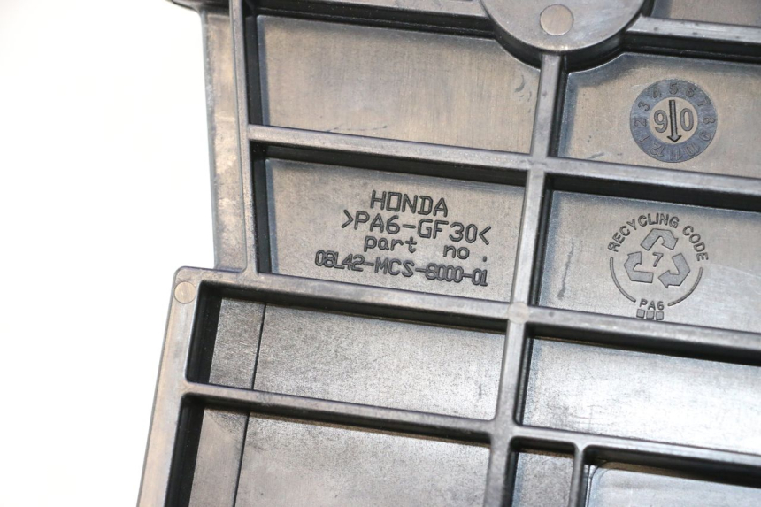 photo de PLACA DE TOP CASE HONDA XLV VARADERO 125 (2007 - 2012) - Ampliação técnica