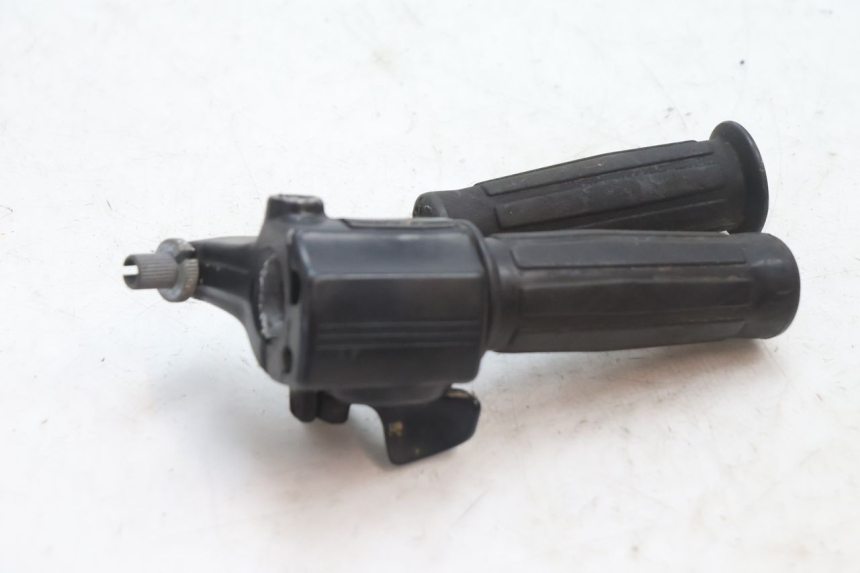 photo de Manete do acelerador PEUGEOT 103 SPX CLIP 50 (1989 - 1992) - Zoom do estado de desgaste