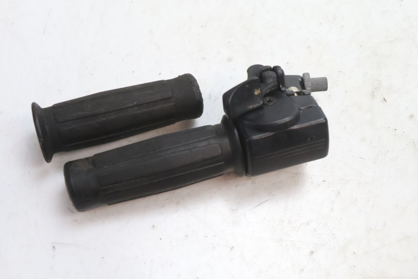 photo de Manete do acelerador PEUGEOT 103 SPX CLIP 50 (1989 - 1992) - Vista geral