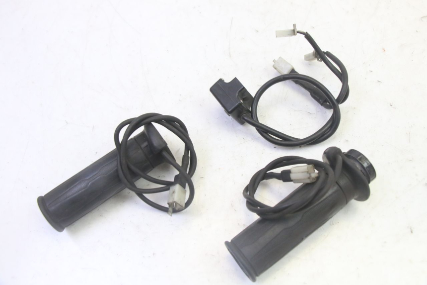 photo de MANETE DO ACELERADOR SUZUKI BURGMAN 125 (2007 - 2014) - Detalhe da peça