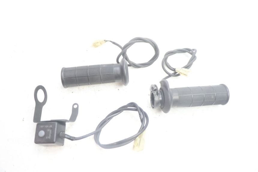 photo de Manete do acelerador SUZUKI BURGMAN EXECUTIVE ABS 650 (2006 - 2012) - Vista principal