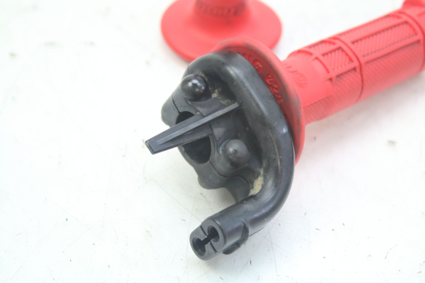 photo de MANETE DO ACELERADOR HONDA CRF 250 (2010 - 2013) - Zoom do estado de desgaste