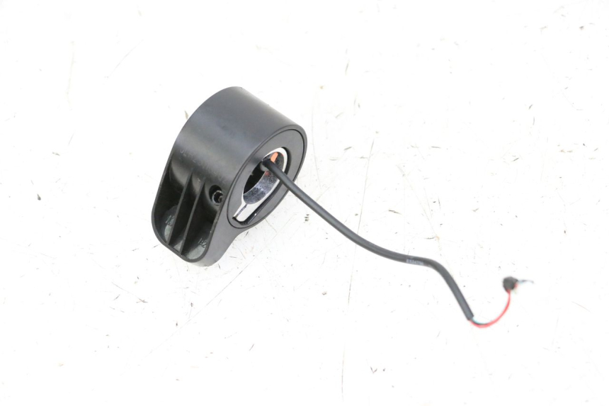 photo de MANETE DO ACELERADOR SEGWAY NINEBOT E2 1 - Detalhe da peça