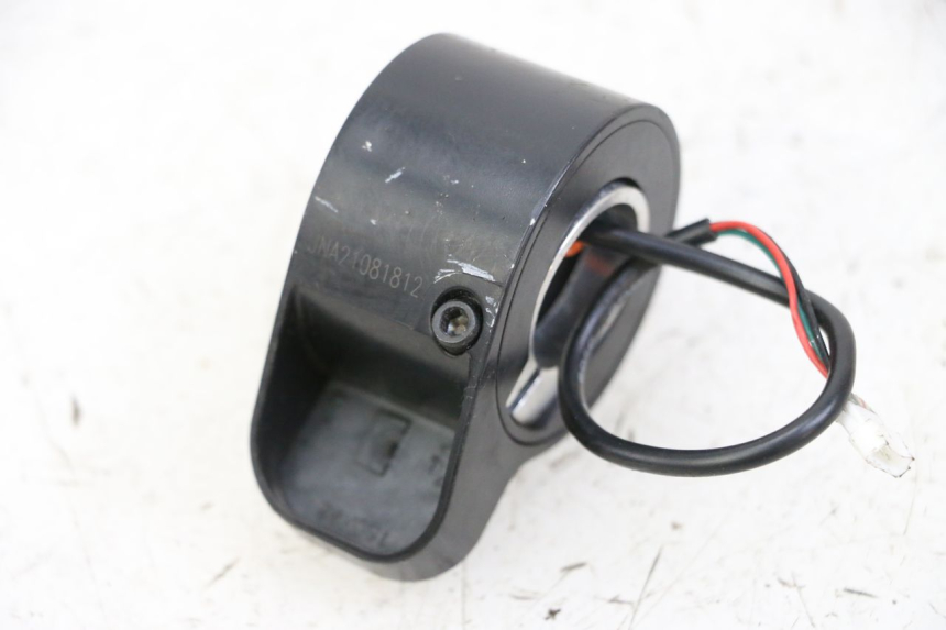 photo de MANETE DO ACELERADOR SEGWAY NINEBOT F40E 1 - Ampliação técnica