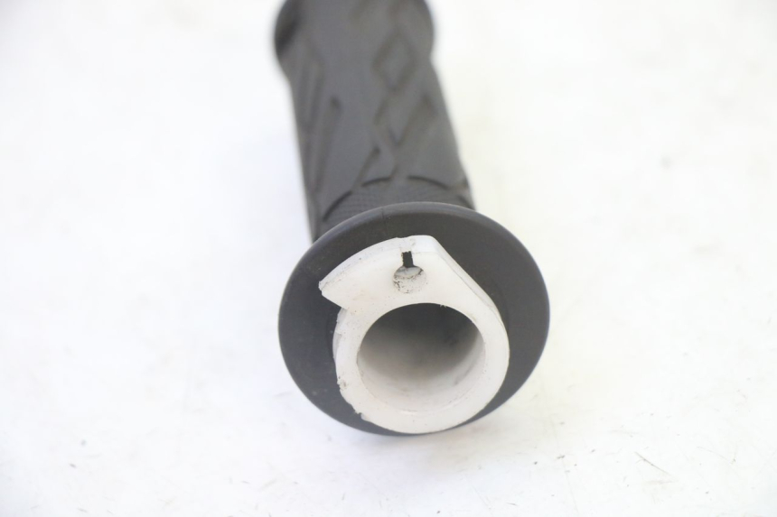 photo de MANETE DO ACELERADOR STAHO FH 50 (2018 - 2019) - Detalhe da peça
