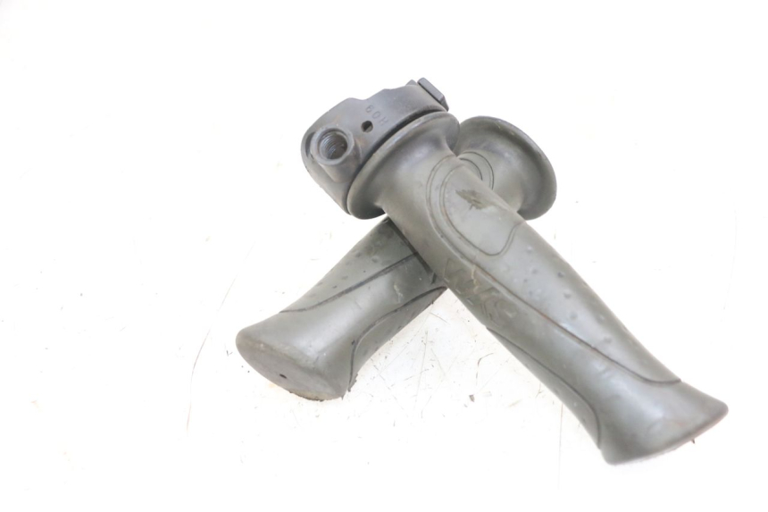photo de MANETE DO ACELERADOR SYM FIDDLE 2 50 (2008 - 2013) - Detalhe da peça